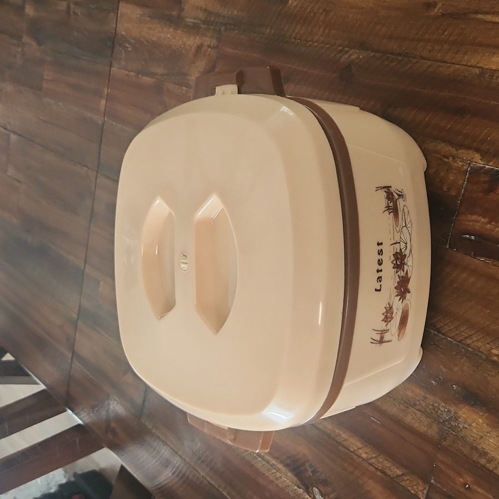 Food container